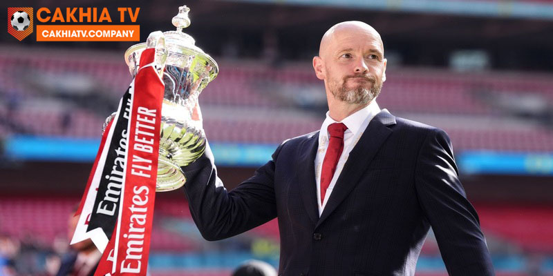 Huấn luận viên Erik Ten Hag và lương duyên ngắn ngủi tại Manchester United